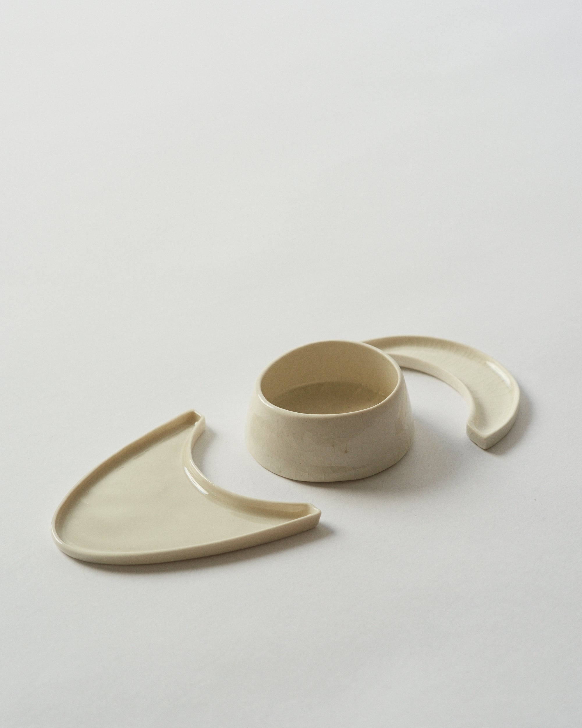 crescent moon plates + evening vessel (set)