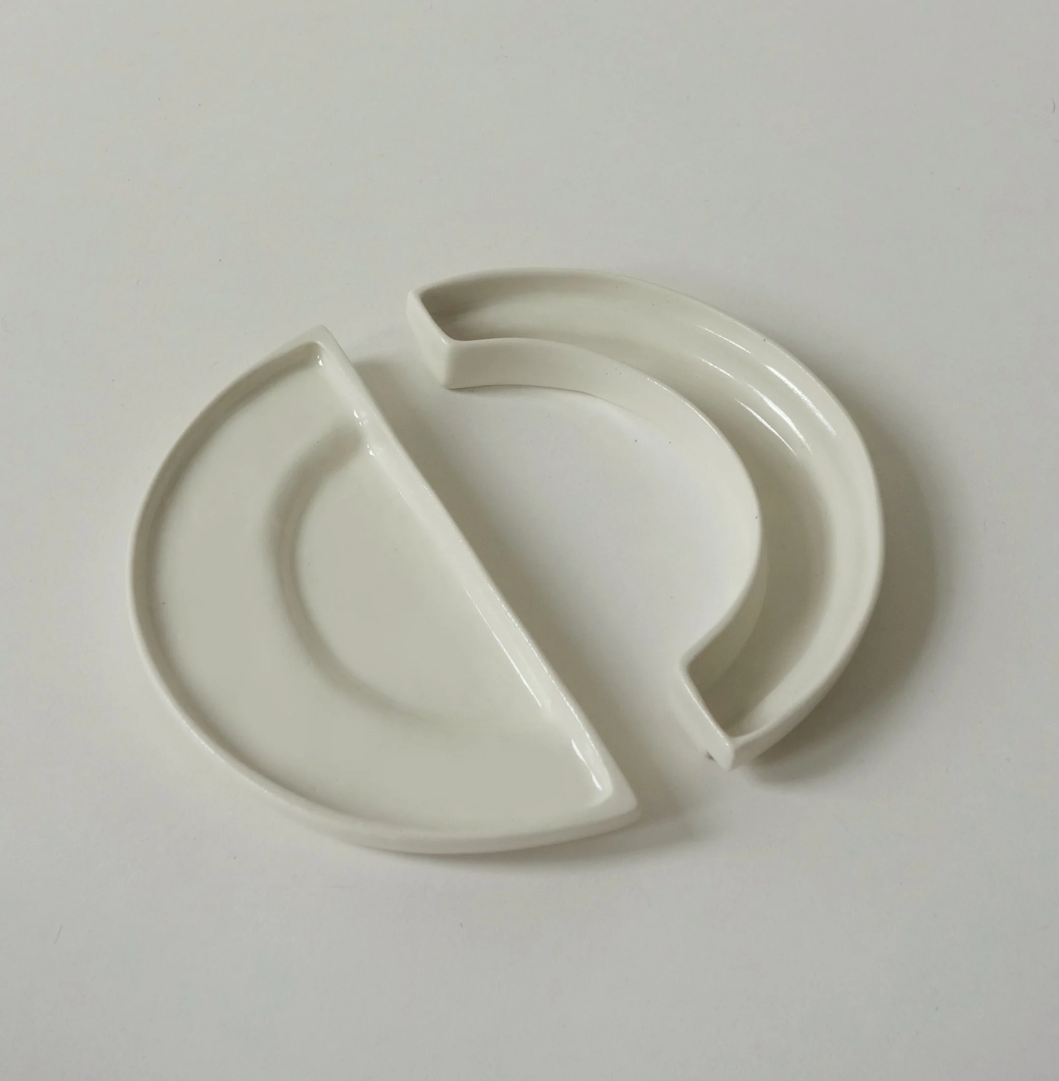 day and night plates (set)