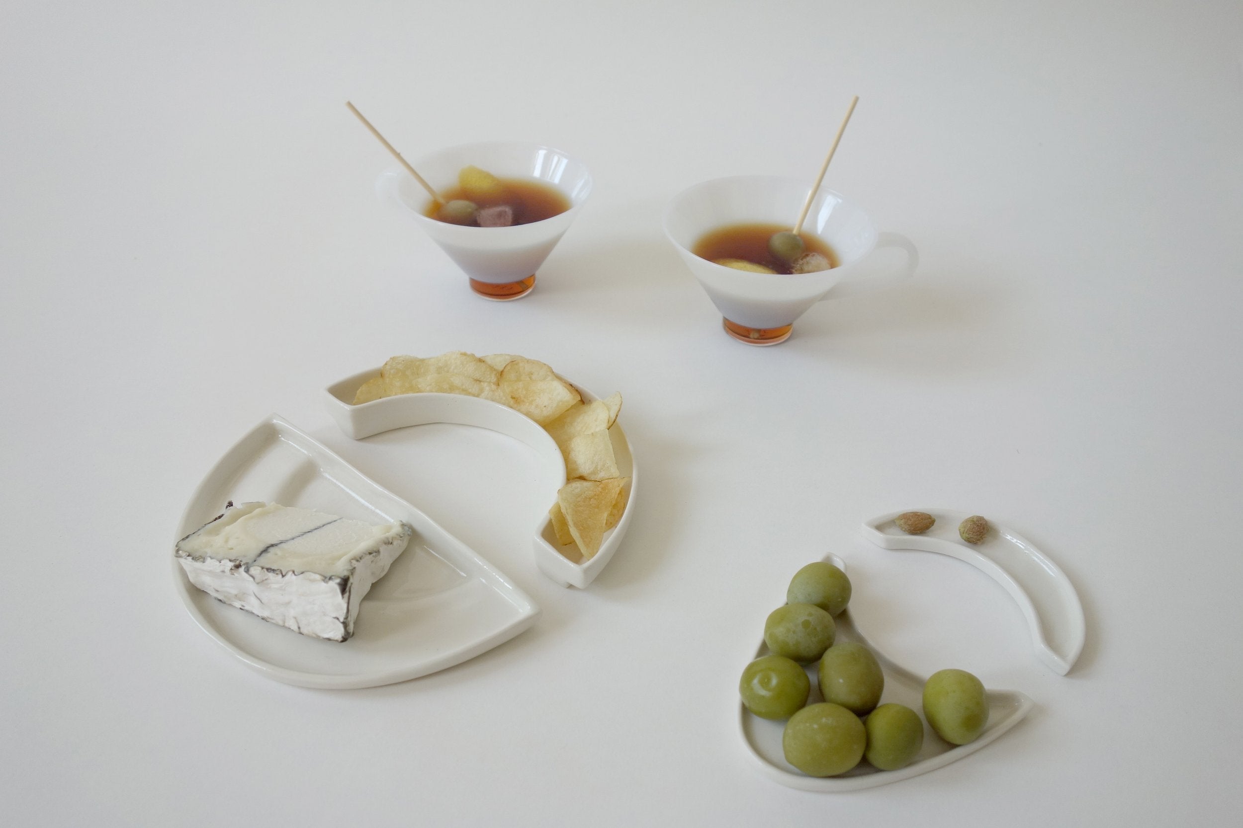 day and night plates (set)