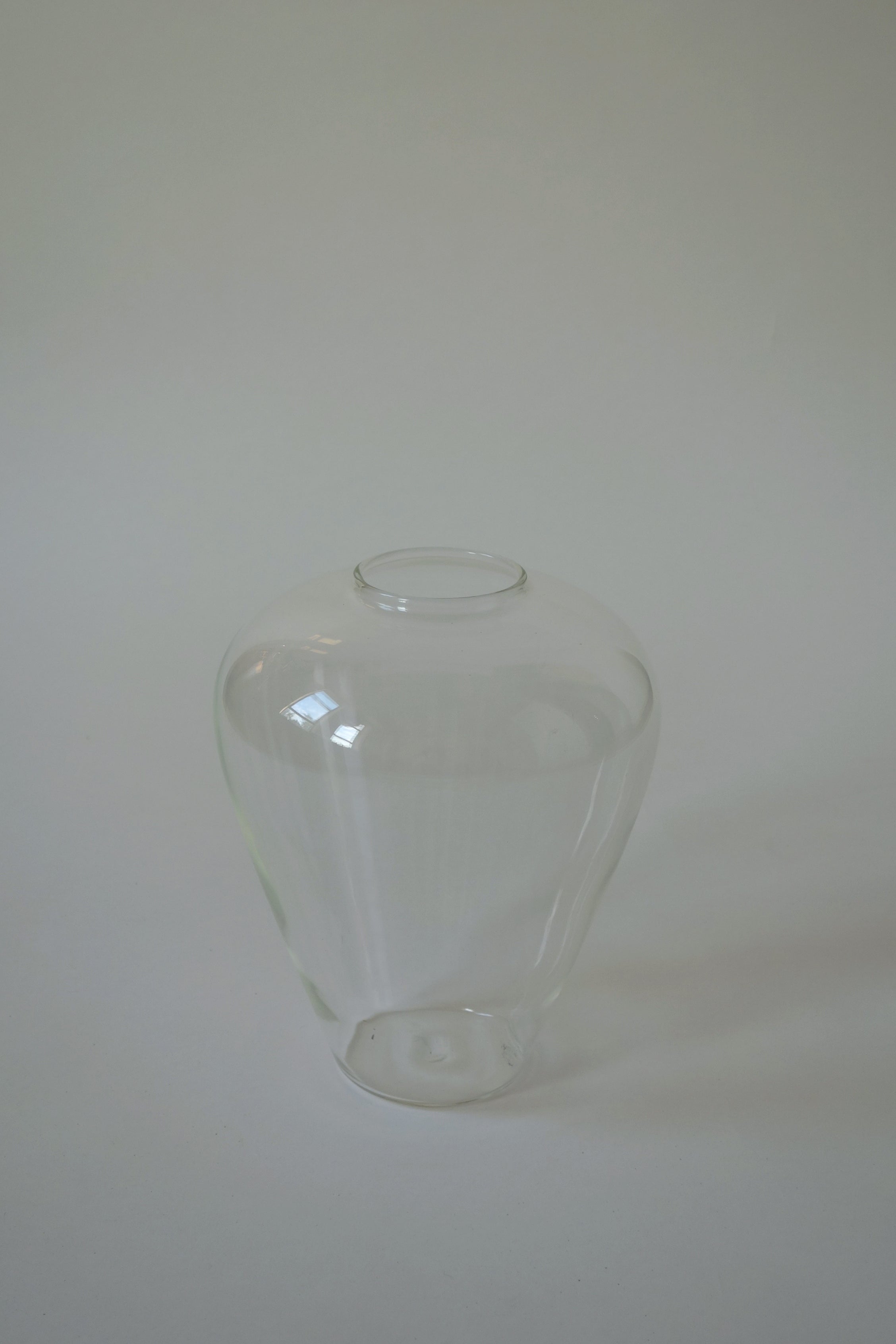 futuro vase