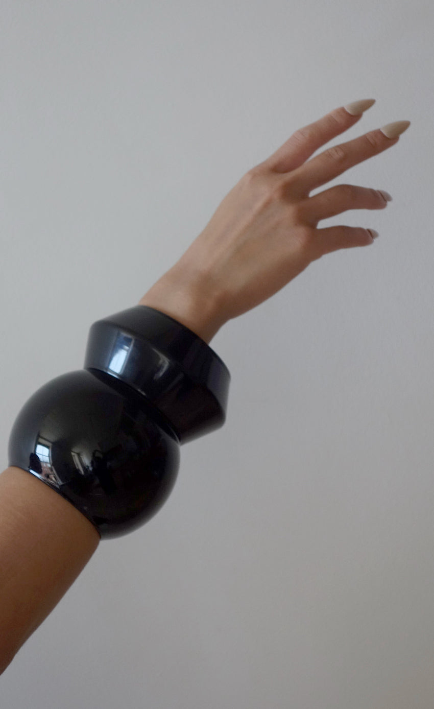 tomorrow bangle (glass)